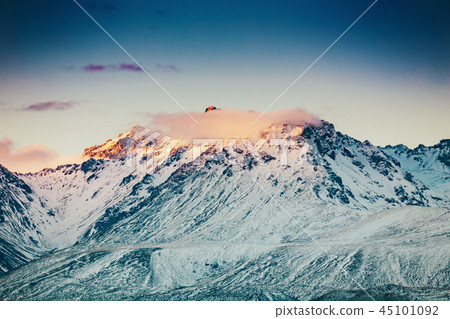 Sunset of Mt. Cook and La Perouse in New Zealand Sunset of Mt. Cook and La Perouse in New Zealand 45101092