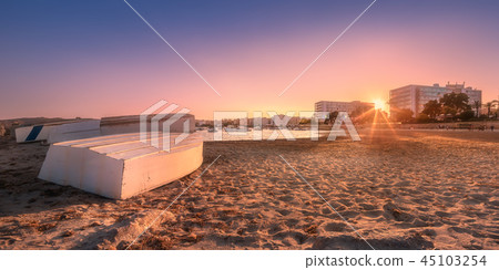 Sand shore with pastel sky and waves Ibiza, Spain Sand shore with pastel sky and waves Ibiza, Spain 45103254