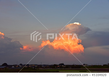 日落的積雨雲 日落的積雨雲 45104920