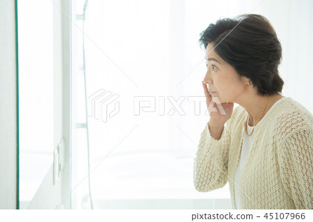 資深夫人秀麗秀麗圖像 45107966