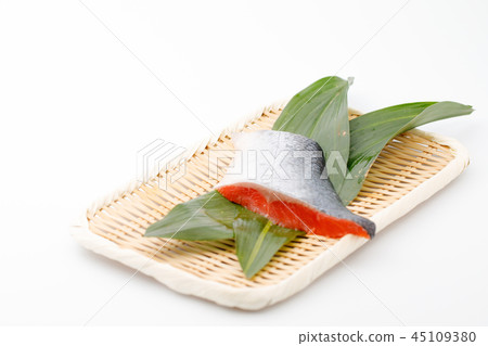 智利鱒魚鮭魚的海鮮鮭魚片 智利鱒魚鮭魚的海鮮鮭魚片 45109380