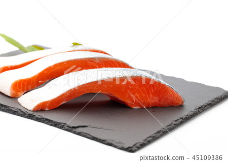 智利鱒魚鮭魚的海鮮鮭魚片 45109386