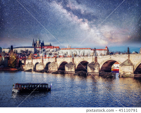 Fantastic views of the Charles Bridge. The beauty  the sky. Cz 45110791