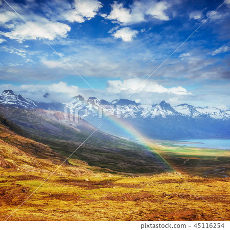Fantastic views of the mountains and a little rain Fantastic views of the mountains and a little rain 45116254