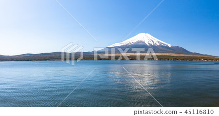 富士山和陽光湖山中 富士山和陽光湖山中 45116810