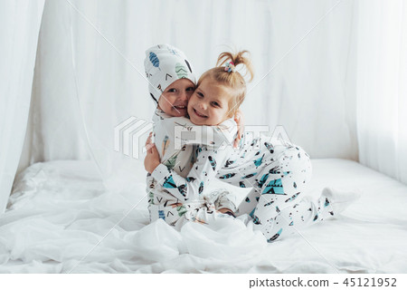 Children in pajamas 45121952