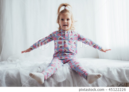 Child in pajama 45122226