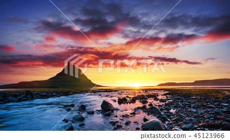 The picturesque sunset over landscapes and waterfalls. Kirkjufel 45123966
