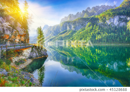 Beautiful view of idyllic colorful autumn scenery 45128688