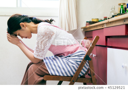 家庭主婦困擾家務廚房 45129521