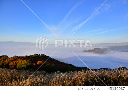 Clouds of Takatsumu mountain 45130087