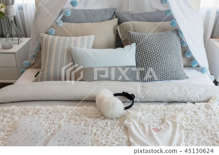 classic style bedroom 45130624