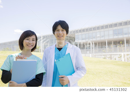 年輕醫生護士醫院 年輕醫生護士醫院 45131302