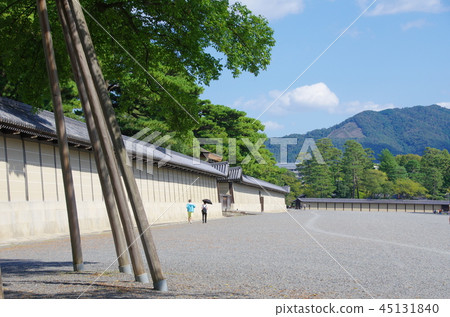Kyoto Gyoen 45131840