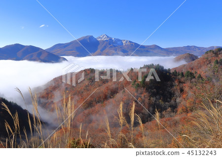 Back side of the sea of clouds of Akimoto lake 45132243
