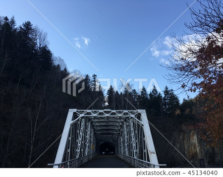 Autumn bridge Autumn bridge 45134040