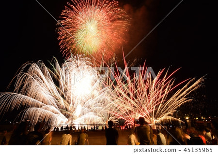 Fireworks of hot spring child hot spring 45135965