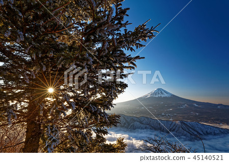 The ice of Mt. Mitoyama, Mt. 45140521