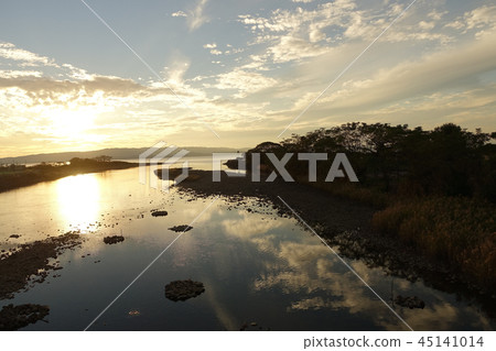 Beautiful Omura Bay (Viewing Omura Bay from the mouth of the Korikawa River) Beautiful Omura Bay (Viewing Omura Bay from the mouth of the Korikawa River) 45141014