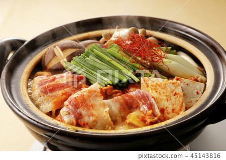 kimchi hot pot  45143816