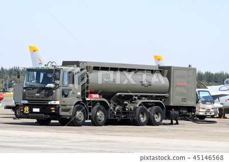 Air Self-Defense Force> Equipment> Refueling Car (D-6003 F · AC 922) @ JAPAN> Saitama> Iruma Base Air Self-Defense Force> Equipment> Refueling Car (D-6003 F · AC 922) @ JAPAN> Saitama> Iruma Base 45146568