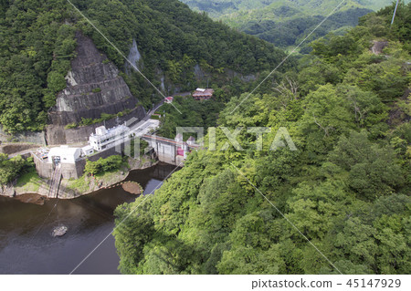 A view of the Ryujin Dam from the Ryujin Daisen Suspension Bridge A view of the Ryujin Dam from the Ryujin Daisen Suspension Bridge 45147929