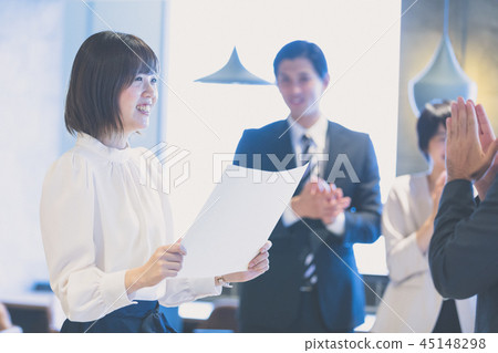 商業場景 45148298