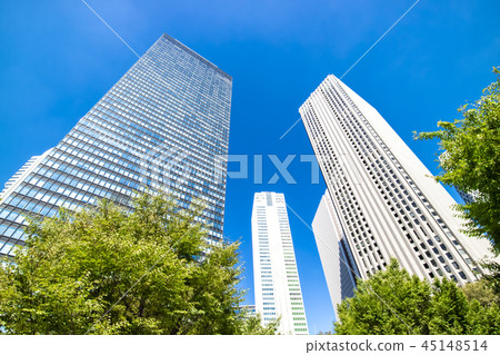 許多綠色辦公室街道風景 許多綠色辦公室街道風景 45148514