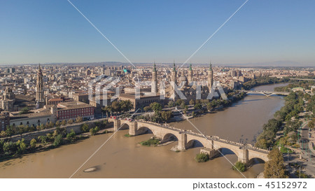 Cityscape of Zaragoza 45152972