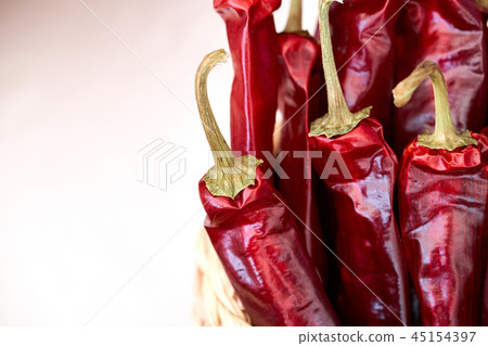 Well-dried red pepper 45154397