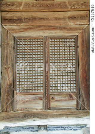 Hanok, traditional door Hanok, traditional door 45157616
