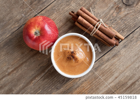 Apple sauce 45159818