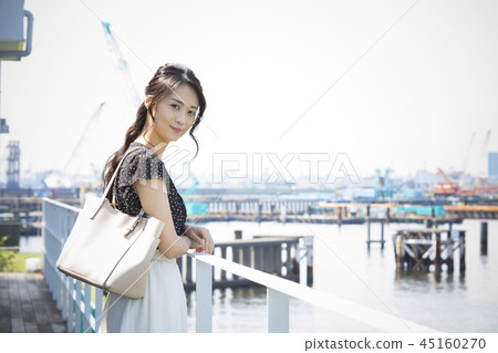年輕女子/ Bayside 45160270