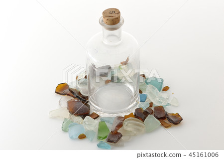 玻璃瓶和海玻璃 玻璃瓶和海玻璃 45161006