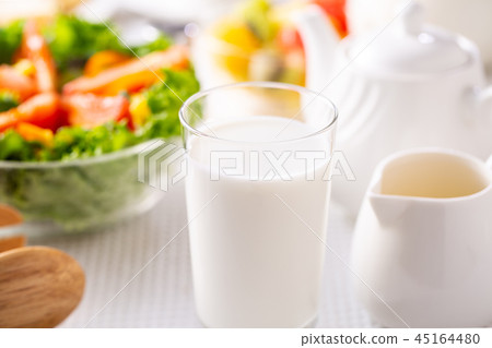 Breakfast ~ milk Breakfast ~ milk 45164480
