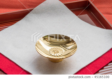 Gold cup / Japan's memorial service image 45165100