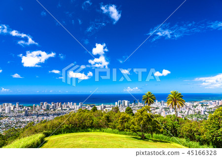 "Hawaii" Panoramic view of Honolulu from the Tantalus Hill "Hawaii" Panoramic view of Honolulu from the Tantalus Hill 45166328
