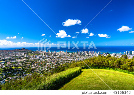 "Hawaii" Panoramic view of Honolulu from the Tantalus Hill 45166343