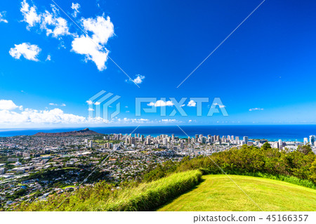 "Hawaii" Panoramic view of Honolulu from the Tantalus Hill 45166357