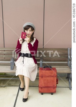 Woman going for overseas travel Woman going for overseas travel 45166719
