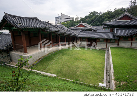 Gyeonghui gung Palace Scenery Gyeonghui gung Palace Scenery 45171758