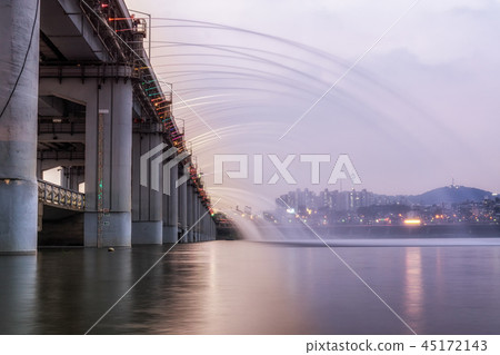banpo rainbow bridge fountain 45172143