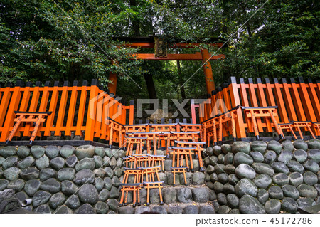 fushimi inari shinto shrine 45172786