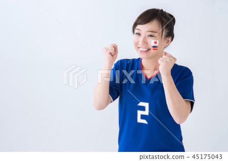 Female supporters to support 45175043