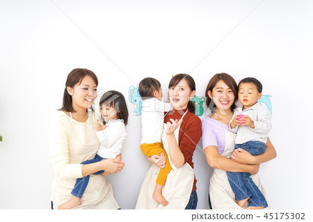 托兒所和托兒所 45175302