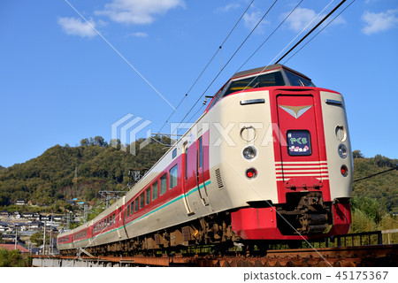 Series 381 L limited express yakumo 4 cars running on the Obi line 45175367