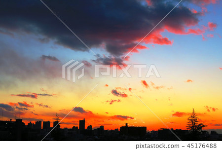 日落天空在埼玉縣川口市 日落天空在埼玉縣川口市 45176488