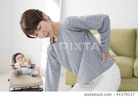 腰痛 45179117