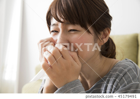 Woman crying 45179491