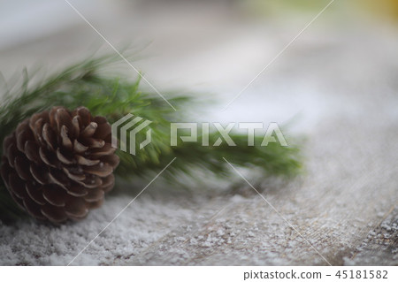 Pine cone wooden background Pine cone wooden background 45181582